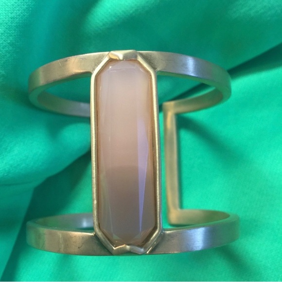 Vince Camuto cuff bracket and matching earrings - Picture 2 of 4